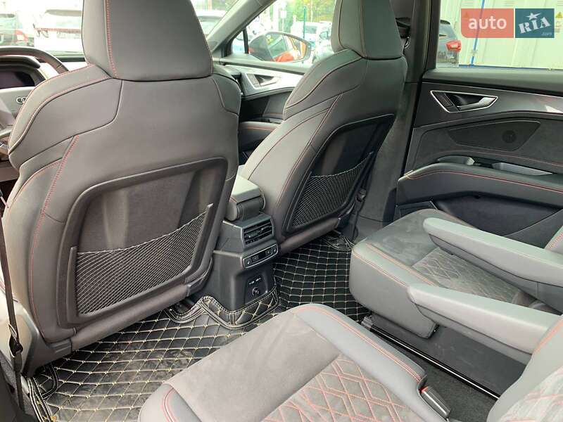 Внедорожник / Кроссовер Audi Q5 e-tron 2022 в Стрые