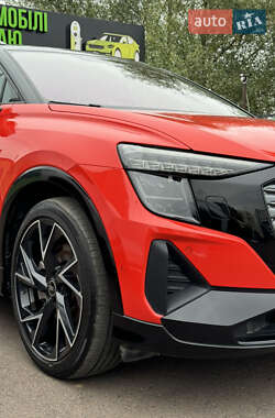 Внедорожник / Кроссовер Audi Q5 e-tron 2022 в 