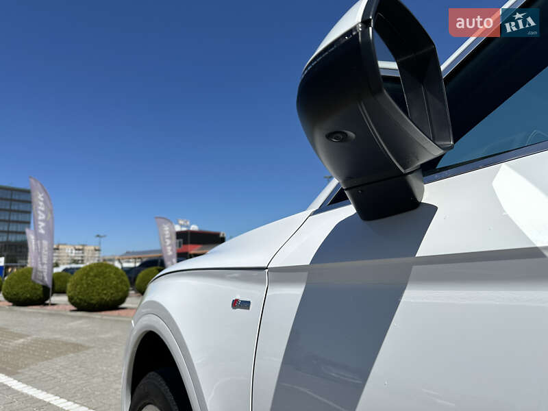 Внедорожник / Кроссовер Audi Q5 Sportback 2022 в Львове