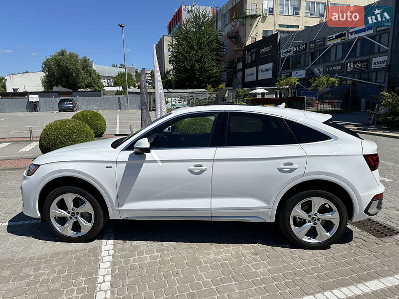 Внедорожник / Кроссовер Audi Q5 Sportback 2022 в Львове