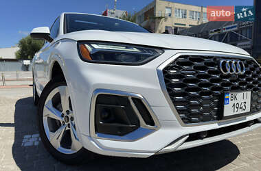 Позашляховик / Кросовер Audi Q5 Sportback 2022 в 