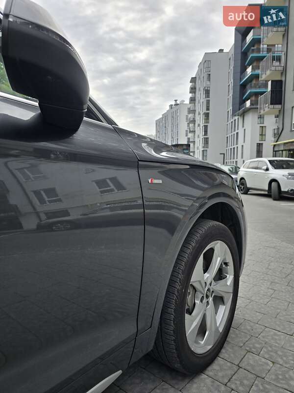 Внедорожник / Кроссовер Audi Q5 Sportback 2022 в Львове