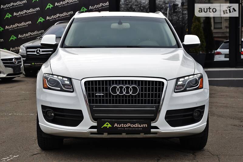 Внедорожник / Кроссовер Audi Q5 2011 в 