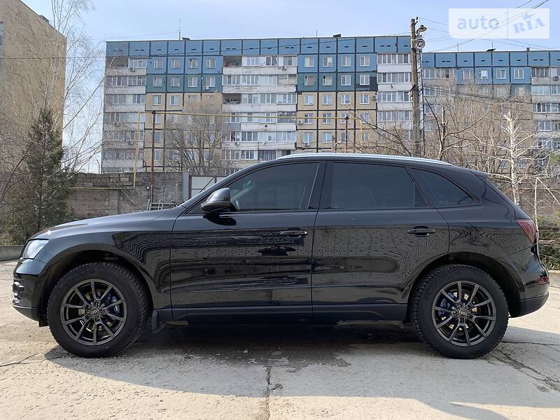Позашляховик / Кросовер Audi Q5 2011 в Дніпрі