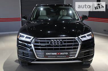 Позашляховик / Кросовер Audi Q5 2018 в 