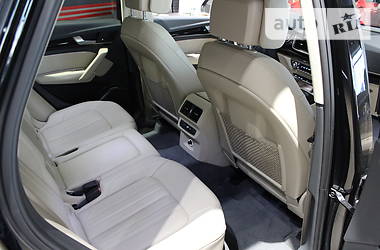 Позашляховик / Кросовер Audi Q5 2018 в 