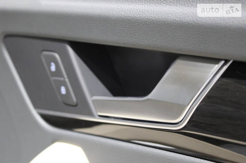 Позашляховик / Кросовер Audi Q5 2018 в Одесі