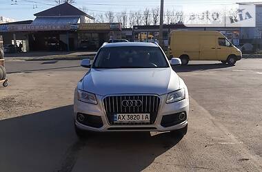 Позашляховик / Кросовер Audi Q5 2013 в 
