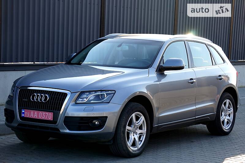 Позашляховик / Кросовер Audi Q5 2010 в 