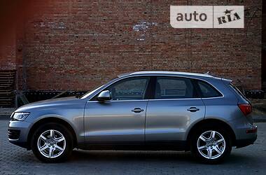 Позашляховик / Кросовер Audi Q5 2010 в 