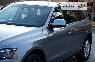 Позашляховик / Кросовер Audi Q5 2010 в 