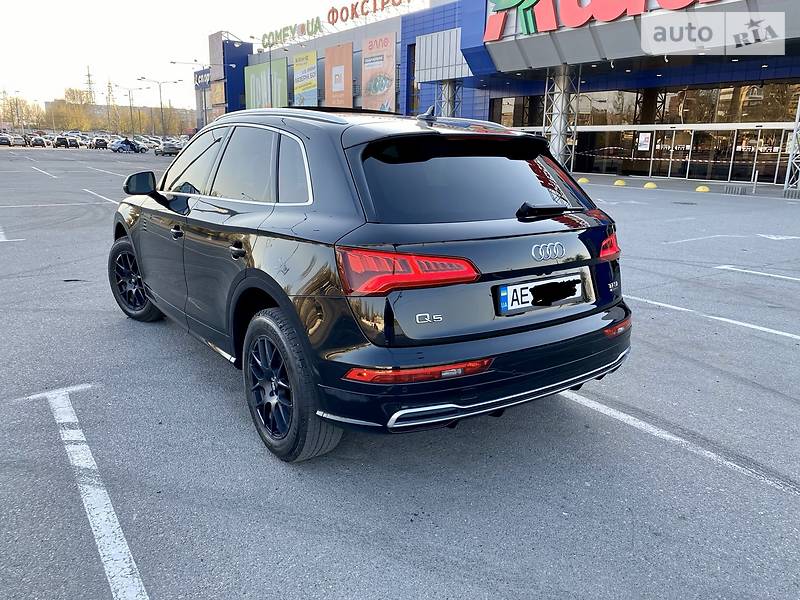 Позашляховик / Кросовер Audi Q5 2018 в Дніпрі