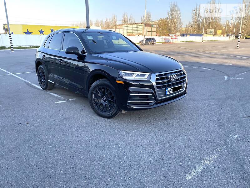 Позашляховик / Кросовер Audi Q5 2018 в Дніпрі