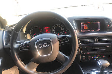 Позашляховик / Кросовер Audi Q5 2011 в 
