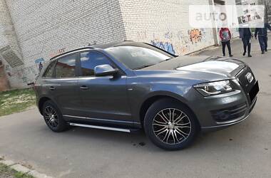 Позашляховик / Кросовер Audi Q5 2010 в 