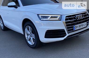 Позашляховик / Кросовер Audi Q5 2019 в 