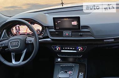 Позашляховик / Кросовер Audi Q5 2019 в 