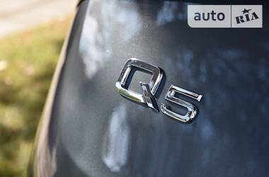 Позашляховик / Кросовер Audi Q5 2016 в 