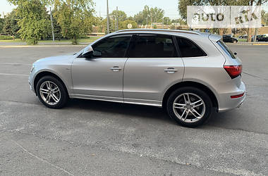 Седан Audi Q5 2013 в Дніпрі