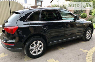 Внедорожник / Кроссовер Audi Q5 2010 в Тернополе