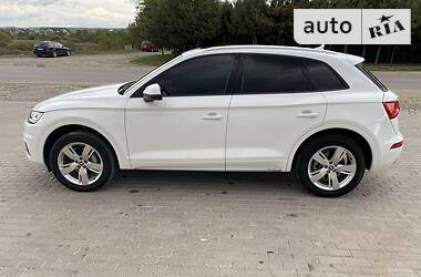 Внедорожник / Кроссовер Audi Q5 2017 в Львове