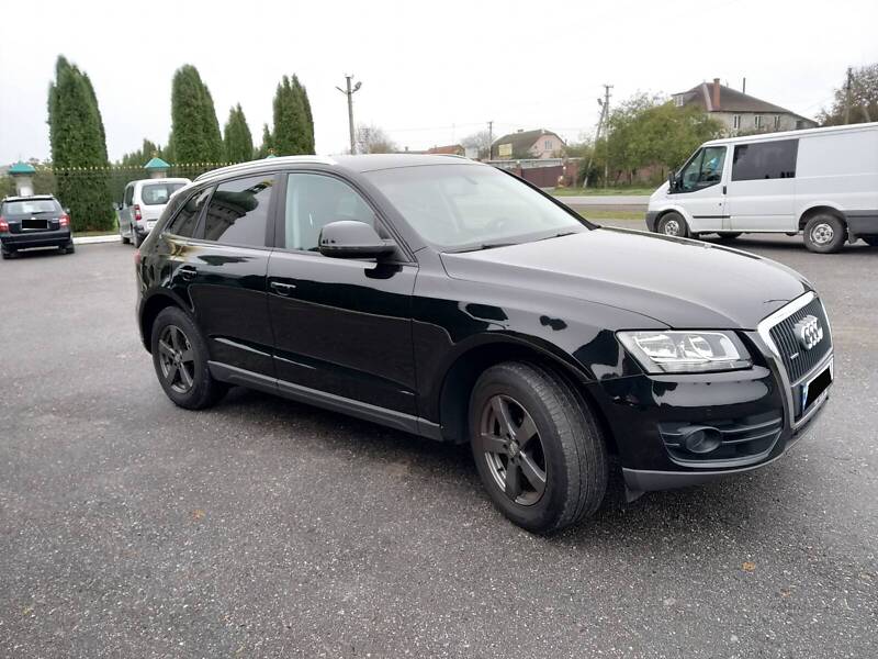 Внедорожник / Кроссовер Audi Q5 2010 в Дубно