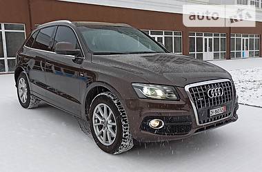 Позашляховик / Кросовер Audi Q5 2011 в Чернігові