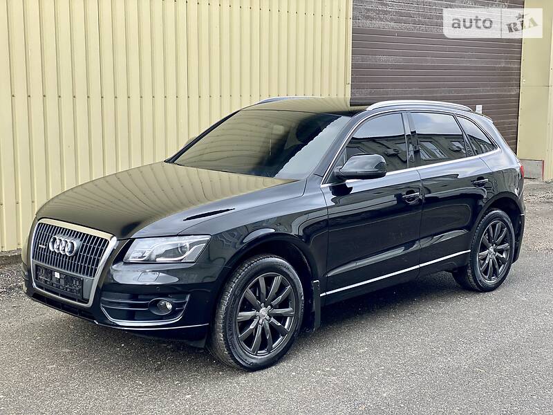 Позашляховик / Кросовер Audi Q5 2010 в Києві