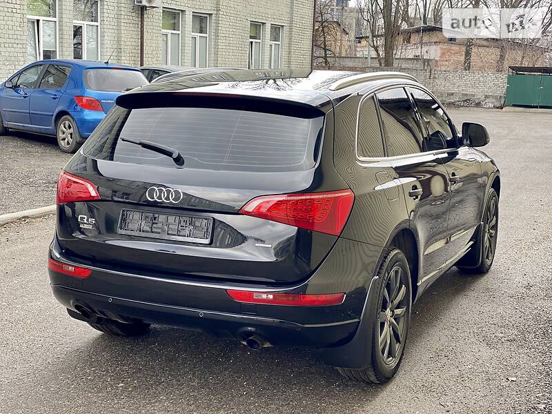 Позашляховик / Кросовер Audi Q5 2010 в Києві