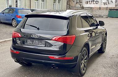 Позашляховик / Кросовер Audi Q5 2010 в 
