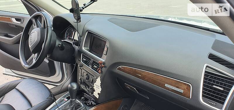 Внедорожник / Кроссовер Audi Q5 2010 в Полонном