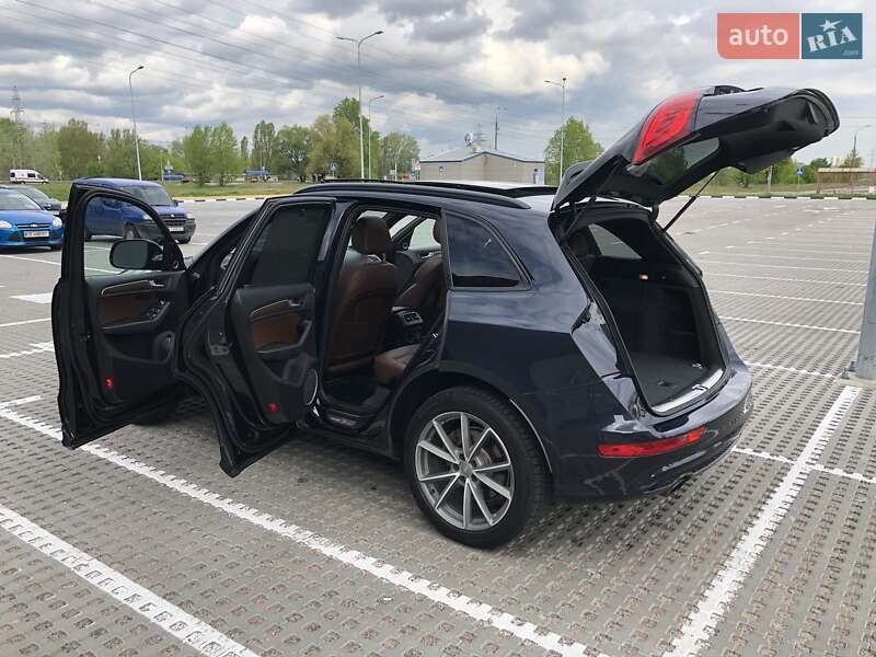 Внедорожник / Кроссовер Audi Q5 2015 в Киеве