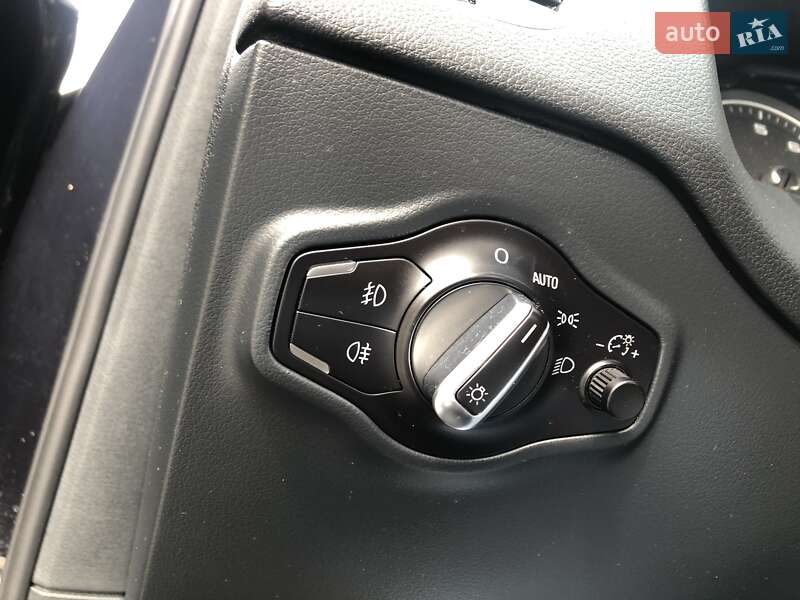 Внедорожник / Кроссовер Audi Q5 2015 в Киеве