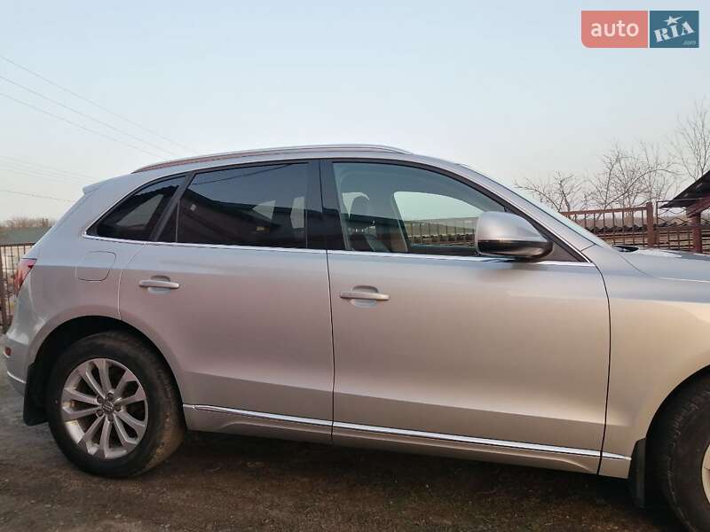 Внедорожник / Кроссовер Audi Q5 2012 в Первомайске