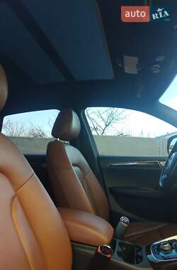 Внедорожник / Кроссовер Audi Q5 2012 в 