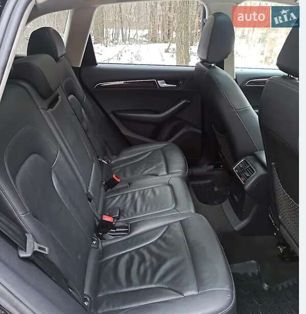 Позашляховик / Кросовер Audi Q5 2011 в Києві