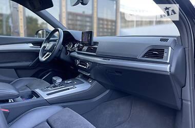 Позашляховик / Кросовер Audi Q5 2018 в 