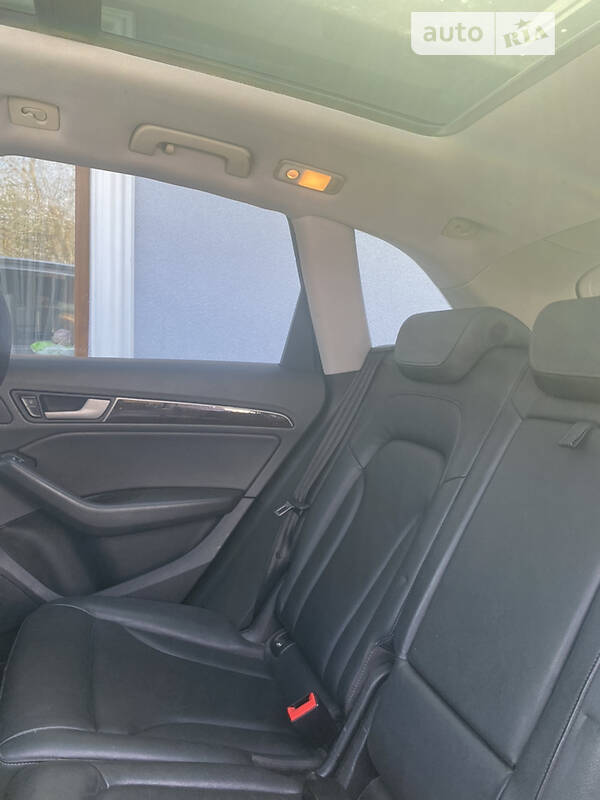 Внедорожник / Кроссовер Audi Q5 2014 в Киеве