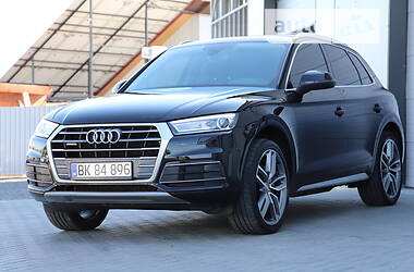 Внедорожник / Кроссовер Audi Q5 2017 в 