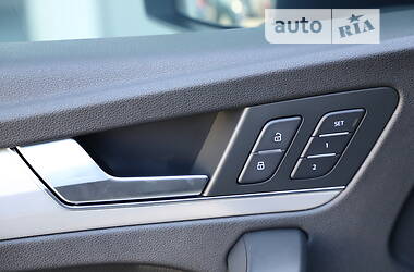 Внедорожник / Кроссовер Audi Q5 2017 в 