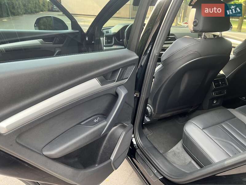 Внедорожник / Кроссовер Audi Q5 2019 в Ивано-Франковске