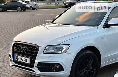 Внедорожник / Кроссовер Audi Q5 2016 в 