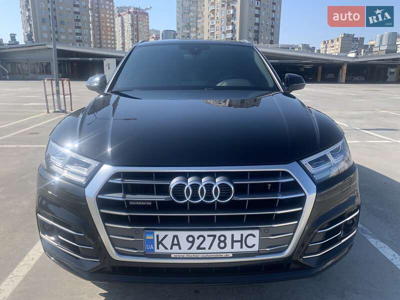 Позашляховик / Кросовер Audi Q5 2019 в Києві