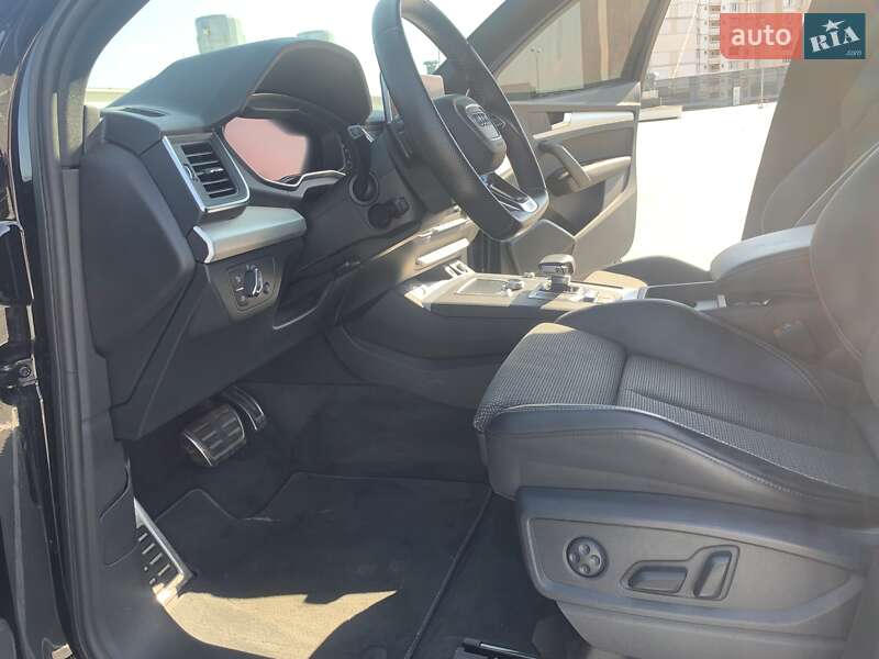 Позашляховик / Кросовер Audi Q5 2019 в Києві