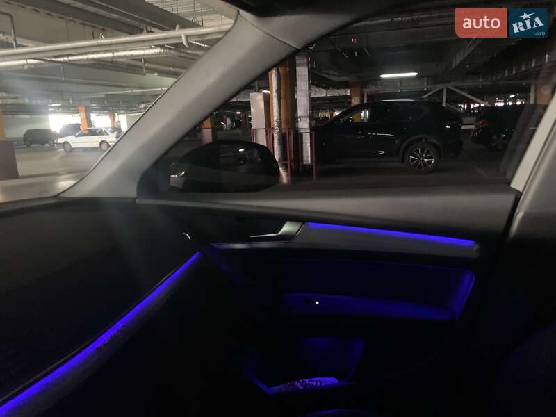 Позашляховик / Кросовер Audi Q5 2019 в Києві