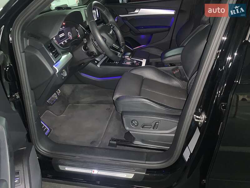 Позашляховик / Кросовер Audi Q5 2019 в Києві