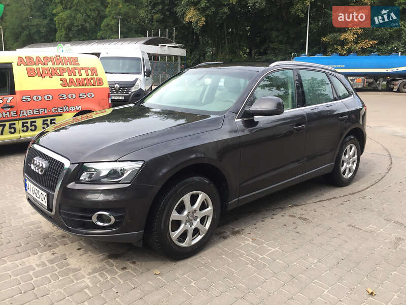Внедорожник / Кроссовер Audi Q5 2011 в Киеве