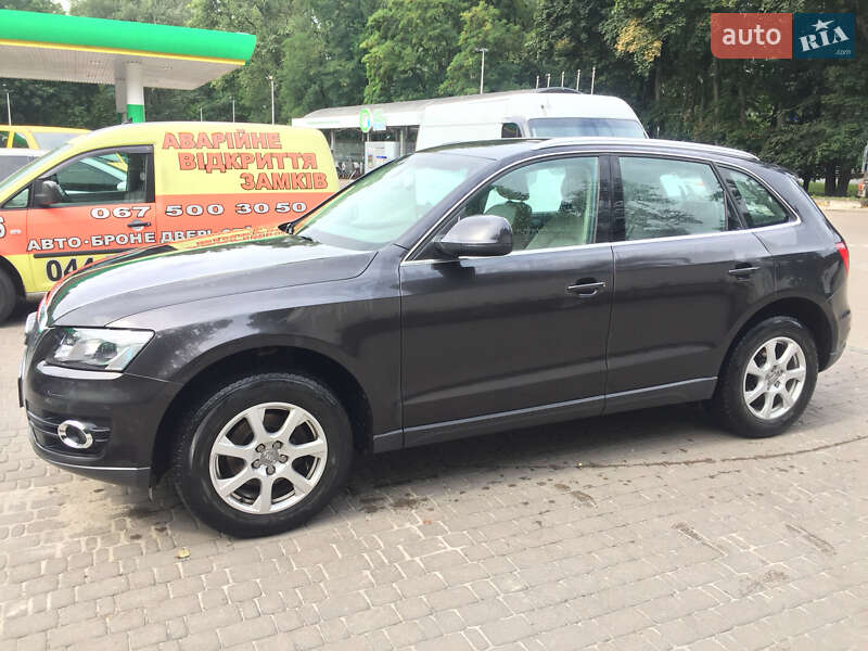 Внедорожник / Кроссовер Audi Q5 2011 в Киеве