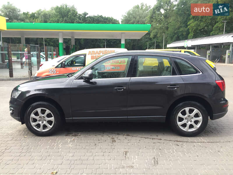 Внедорожник / Кроссовер Audi Q5 2011 в Киеве