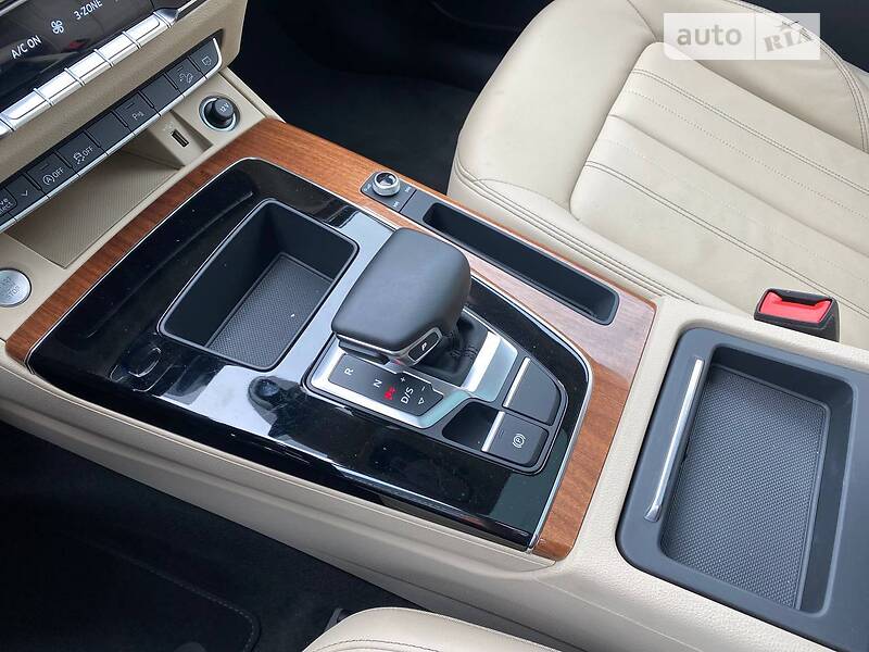 Позашляховик / Кросовер Audi Q5 2021 в Львові